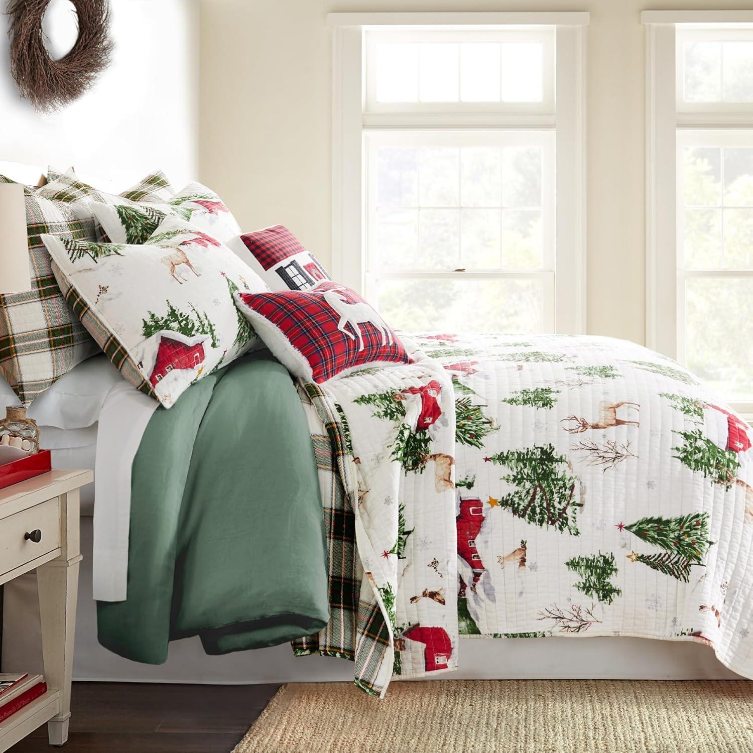 Full Red Cotton Reversible Christmas Holiday Quilt Set