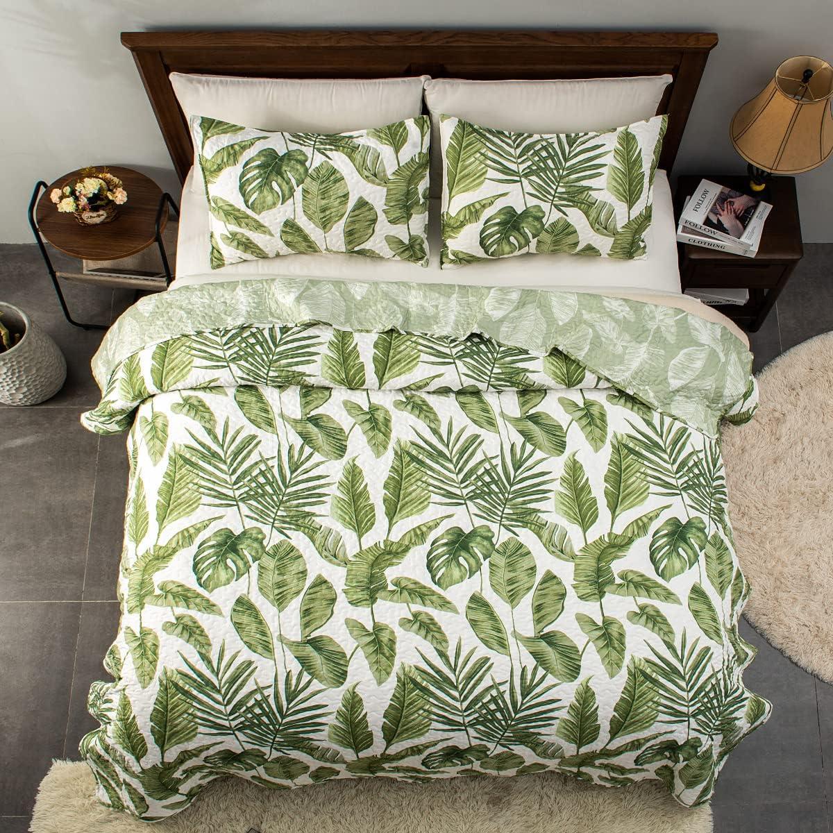 Twin Green Microfiber Reversible Tropical Quilt Set