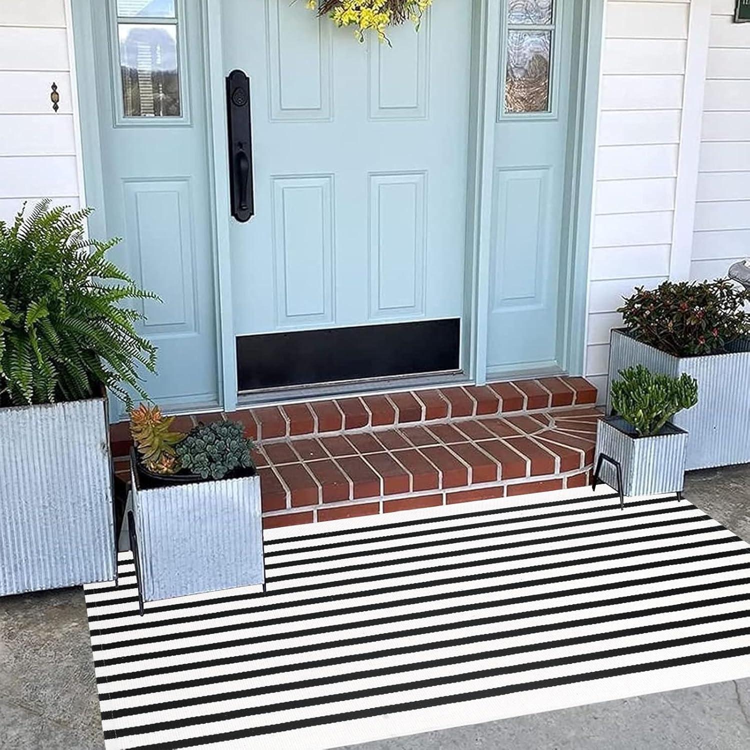 Black and White Striped Hand-Woven Outdoor Rug 24'' x 51''