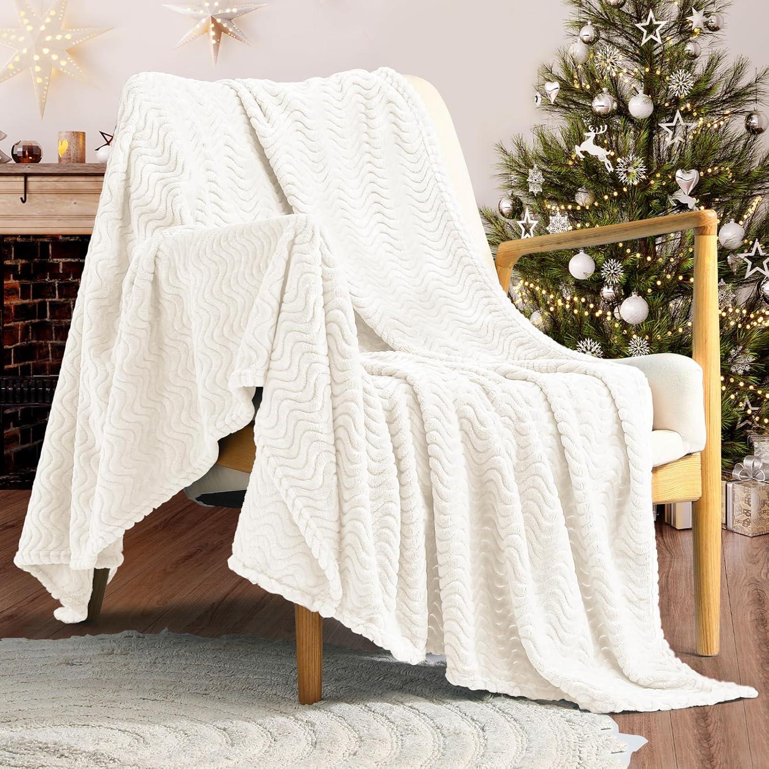 Exclusivo Mezcla Large Flannel Fleece Throw Blanket, Jacquard Weave Wave Pattern Blanket (50" x 70", Off White)