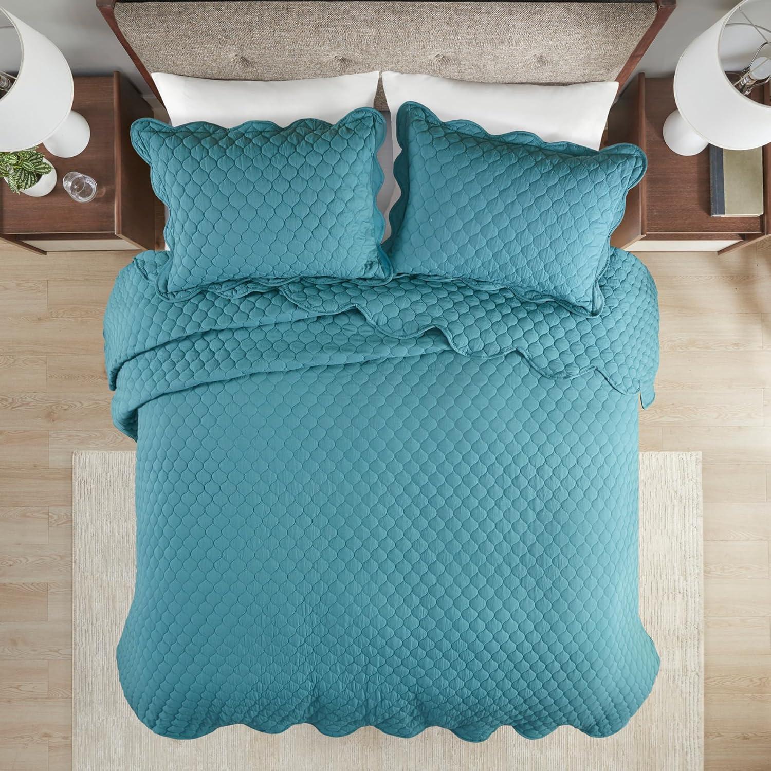 Teal King Reversible Microfiber Quilt Set with Scallop Edges