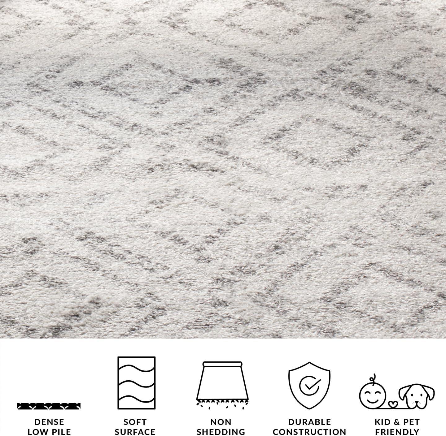 Adirondack ADR131 Machine Made Indoor Area Rug - Light Grey/Grey - 8'x8' - Safavieh