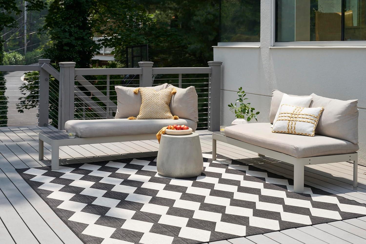 Nourison Positano Modern Diamond Outdoor Rug