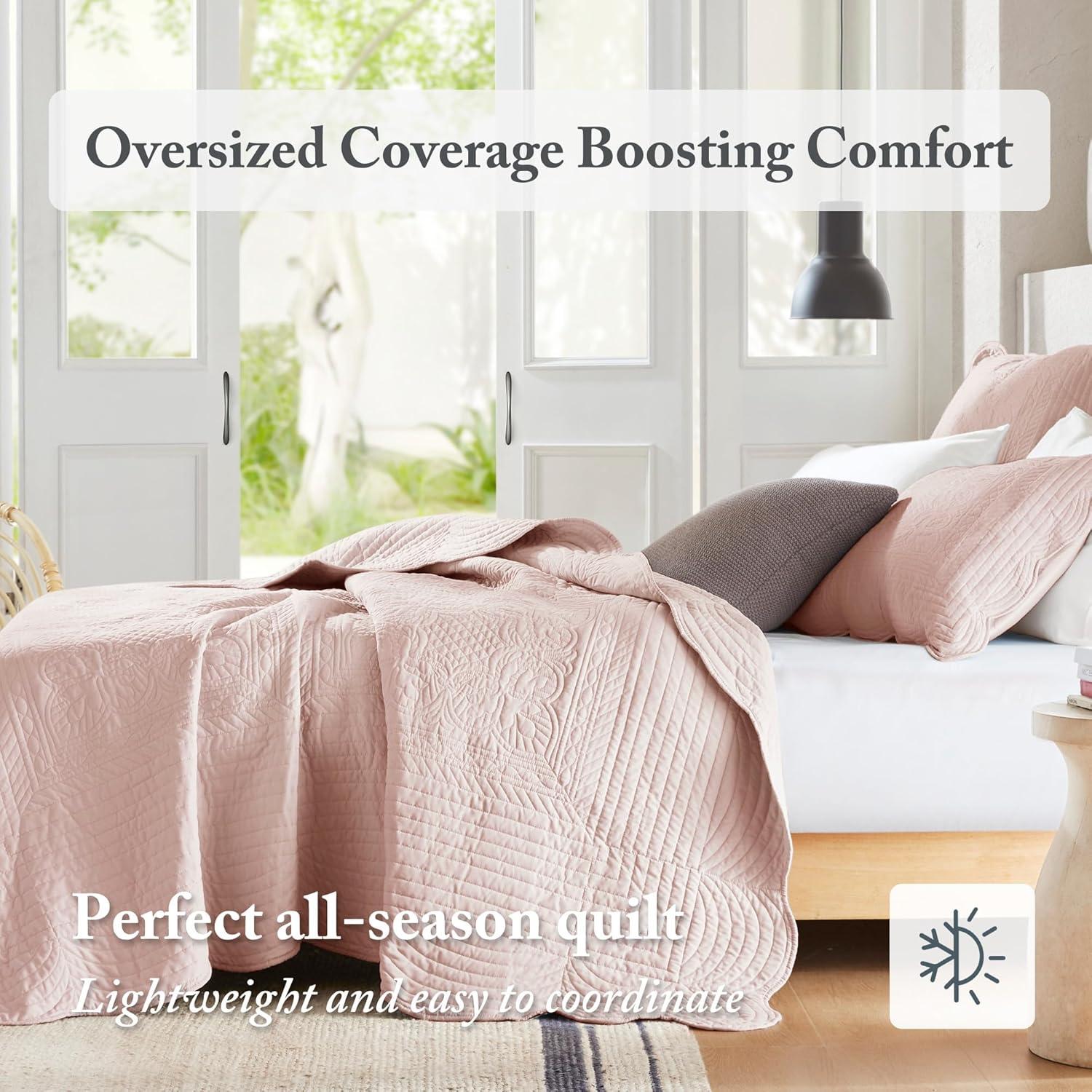 Tuscany Scalloped Edge Quilt Set