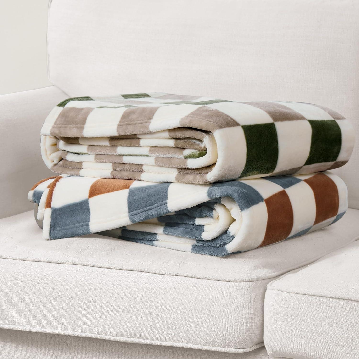 Jessica Simpson Plush 50"X70" Throw Blanket - Emery Checkerboard Rust/Grey- Luxurious Plush Blanket for Ultimate Comfort and Cozy Warmth