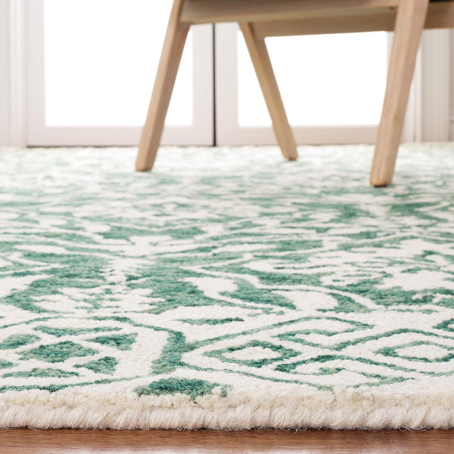 SAFAVIEH Dip Dye Beranadette Floral Wool Area Rug, Dark Green/Ivory, 3' x 5'