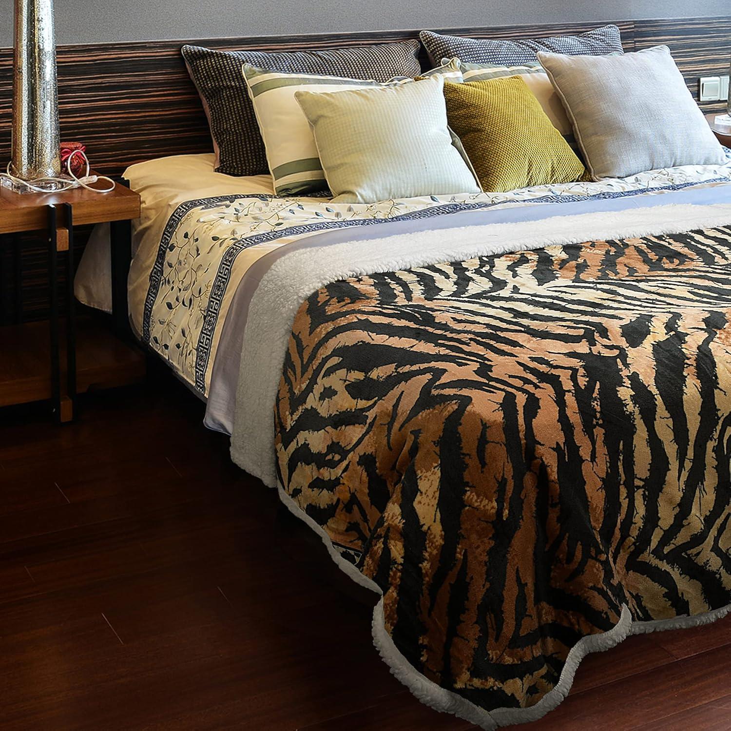 Catalonia Tiger Print Reversible Sherpa Fleece Throw Blanket