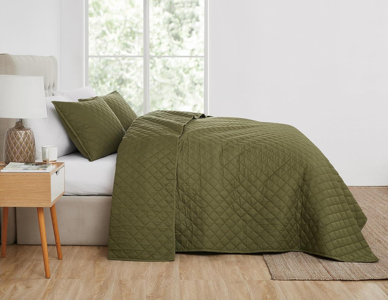 Cannon Solid Oversized Percale 3 Piece Quilt Set