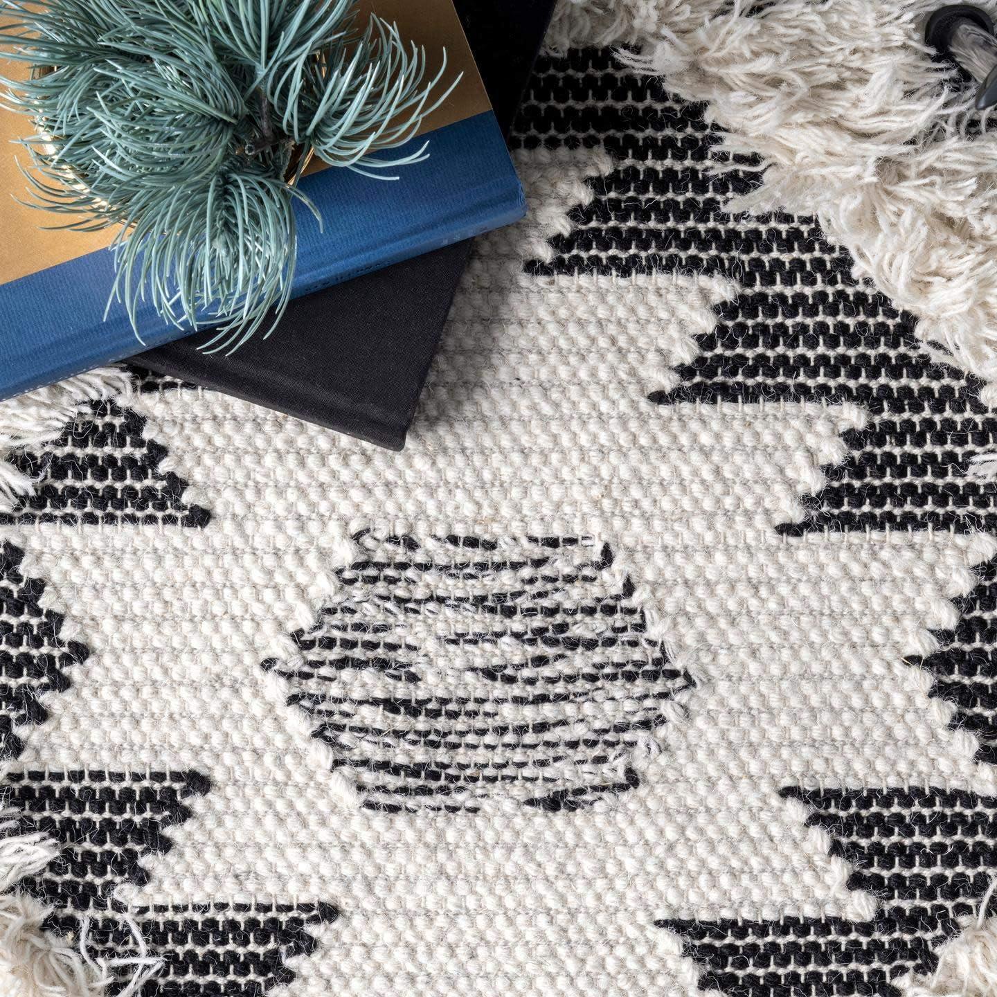 Nuloom Savannah Diamond 2x6 Wool Runner Indoor Area Rug for Living Room Bedroom Dining Room Entryway Hallway Kitchen, Black/Ivory