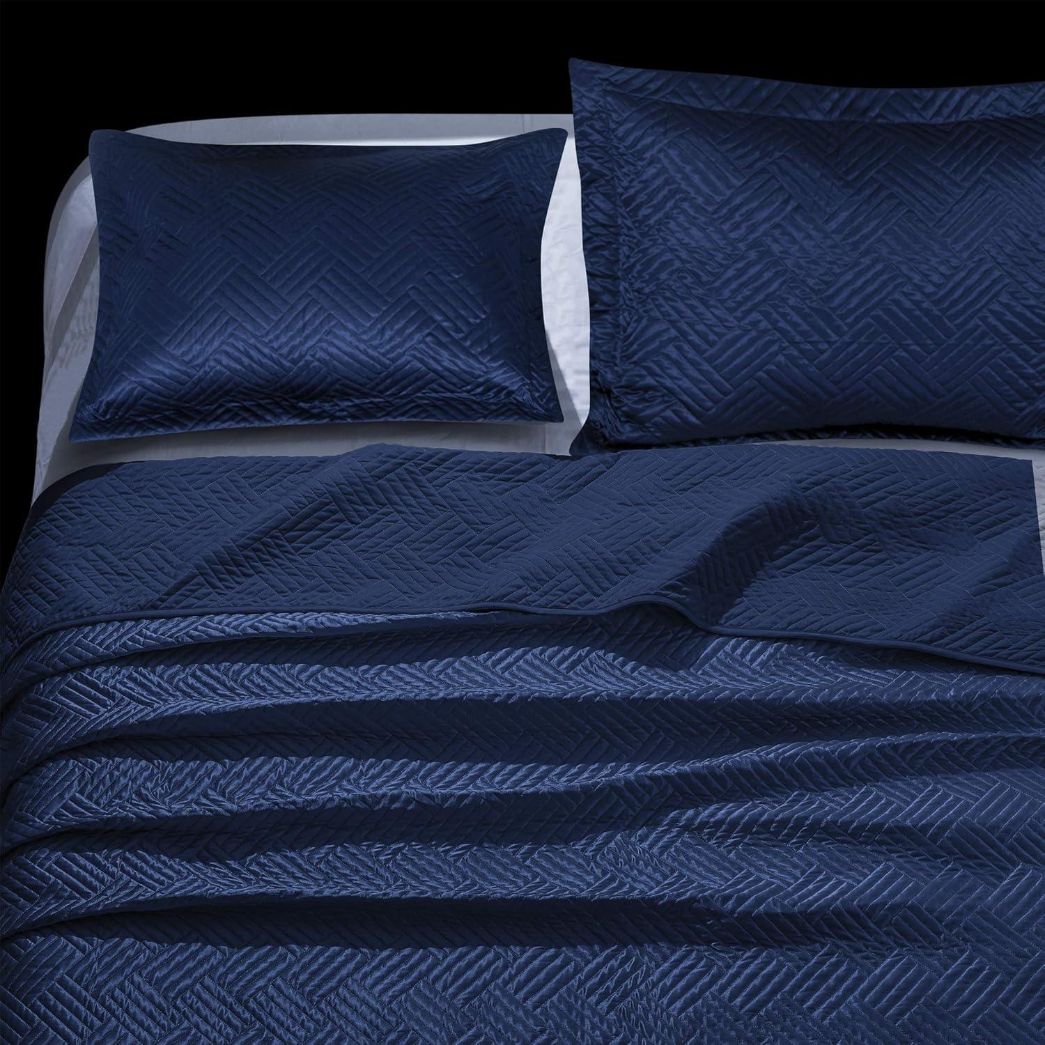 NTBAY 3 Pieces Quilt Set, Silk Satin Geometric Pattern Quilted Coverlet Set (1 Quilt, 2 Pillow Shams) - NTBAY