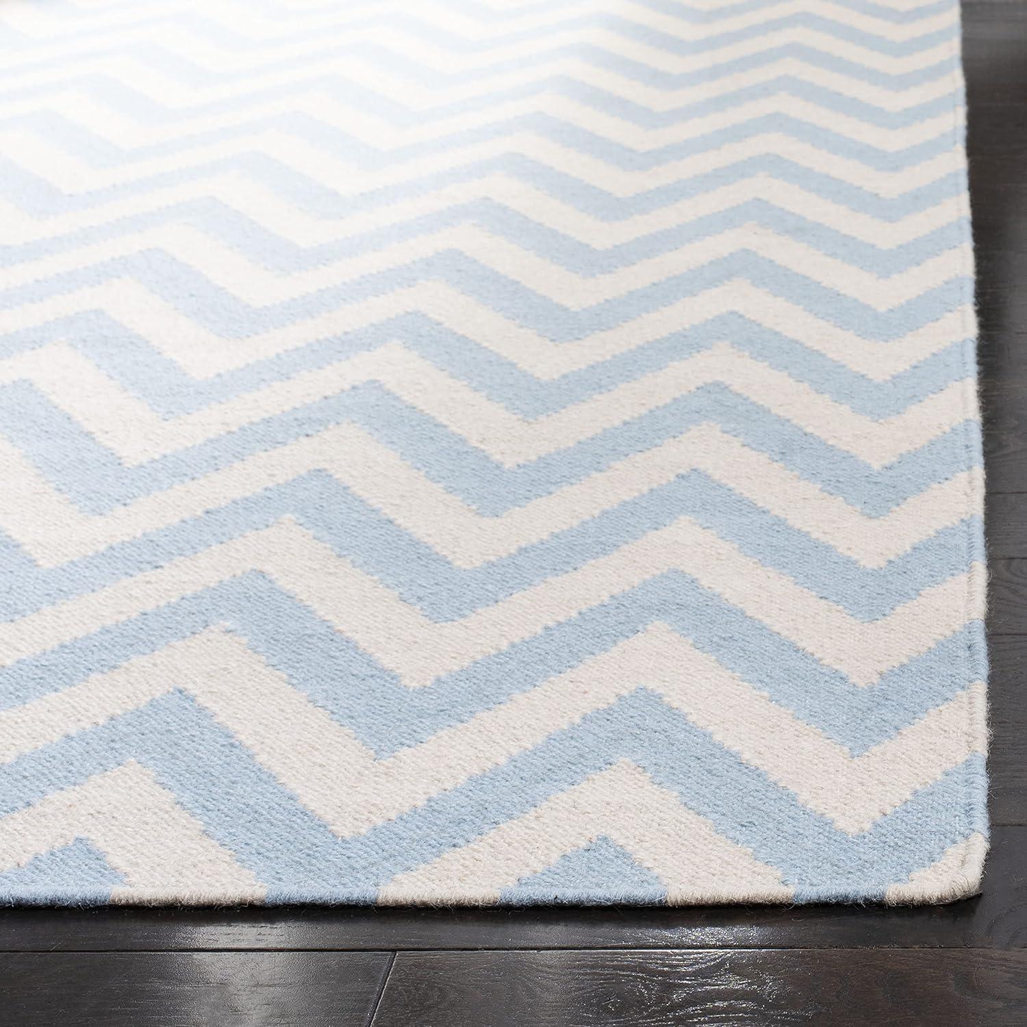 Ivory and Blue Geometric Wool Flatweave Rug, 2'6" x 4'