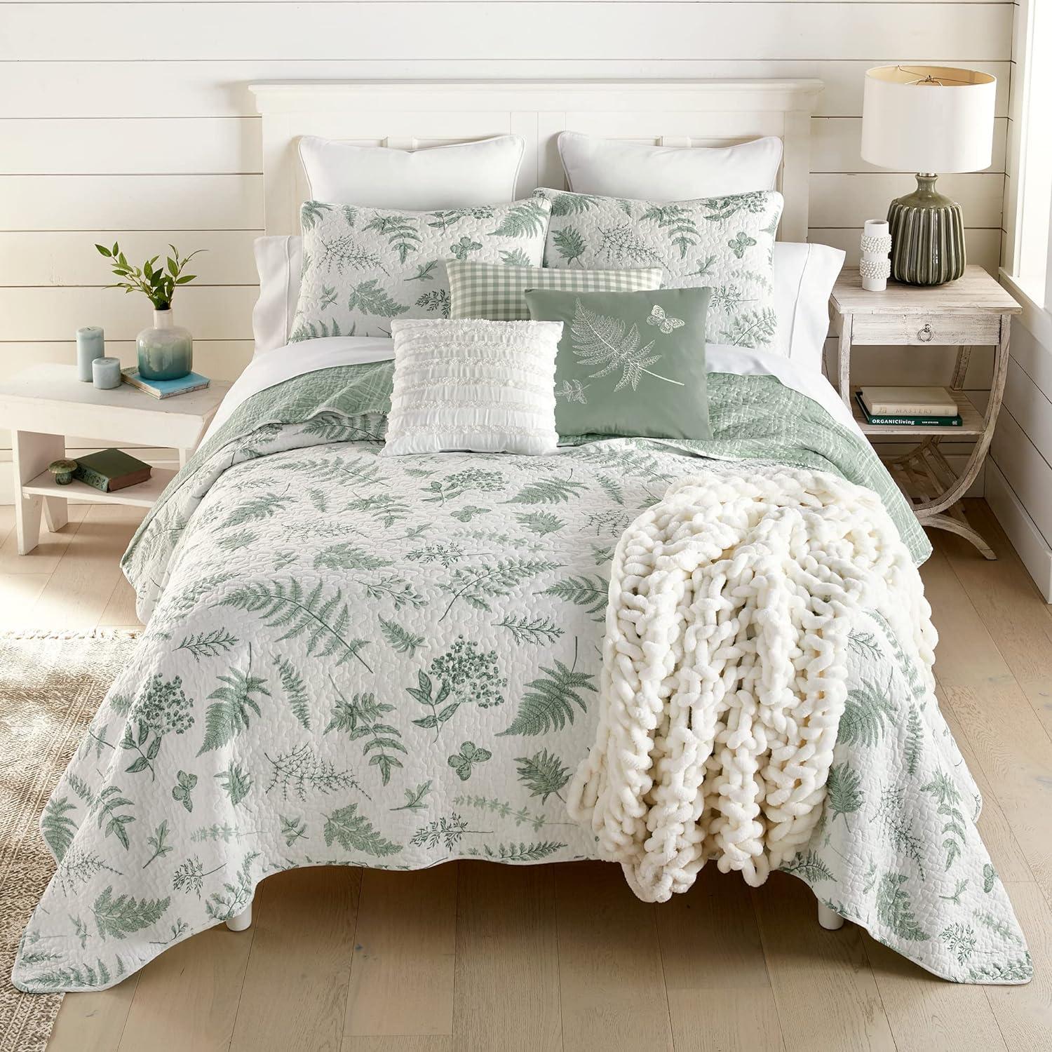 White and Sage Botanical Cotton Twin Quilt Set