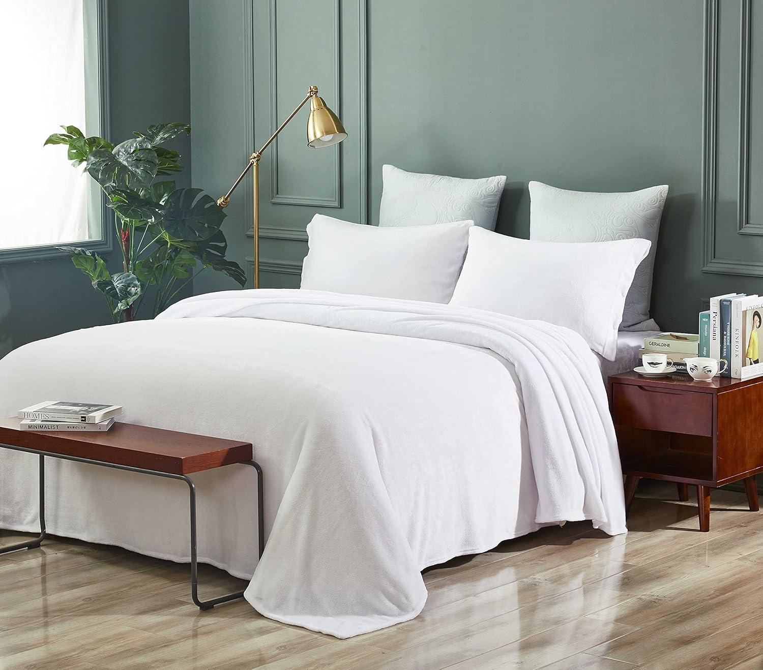Cozy Fleece Polyester Machine Woven Sheet Set