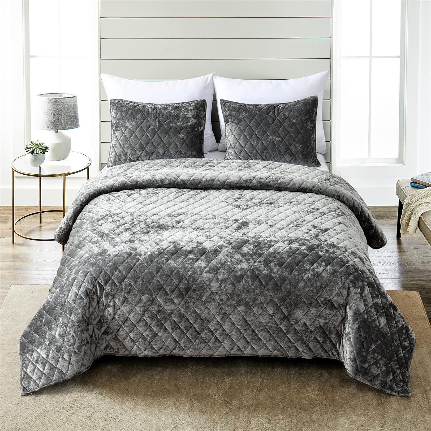 Royal Velvet Diamond Velvet Quilt Set