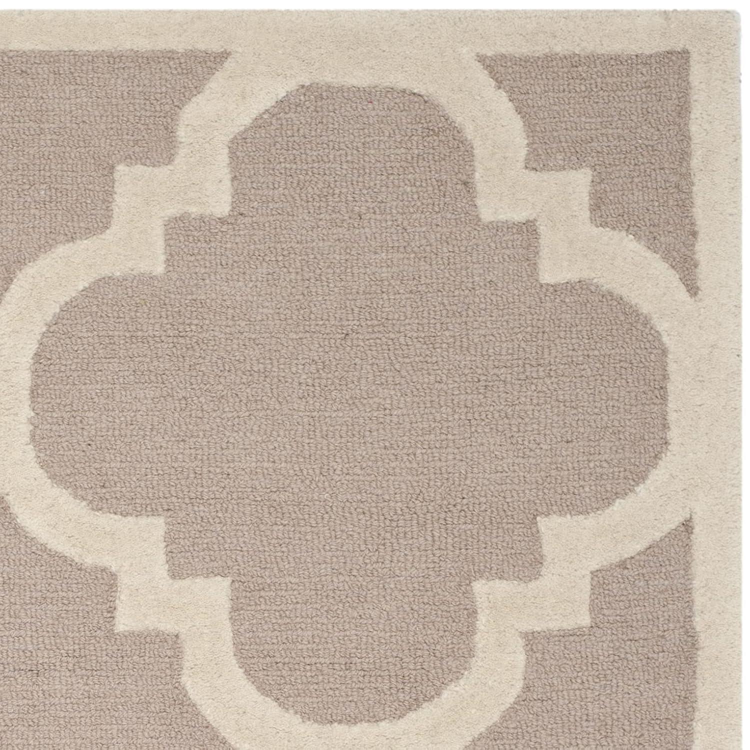 SAFAVIEH Cambridge Justine Geometric Quatrefoil Wool Area Rug, Beige/Ivory, 4' x 6'