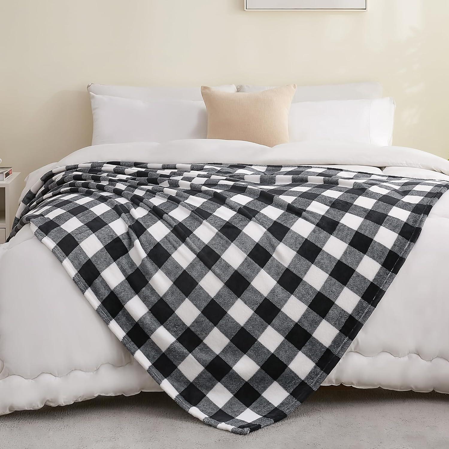 Black and White Buffalo Plaid Fleece Throw Blanket