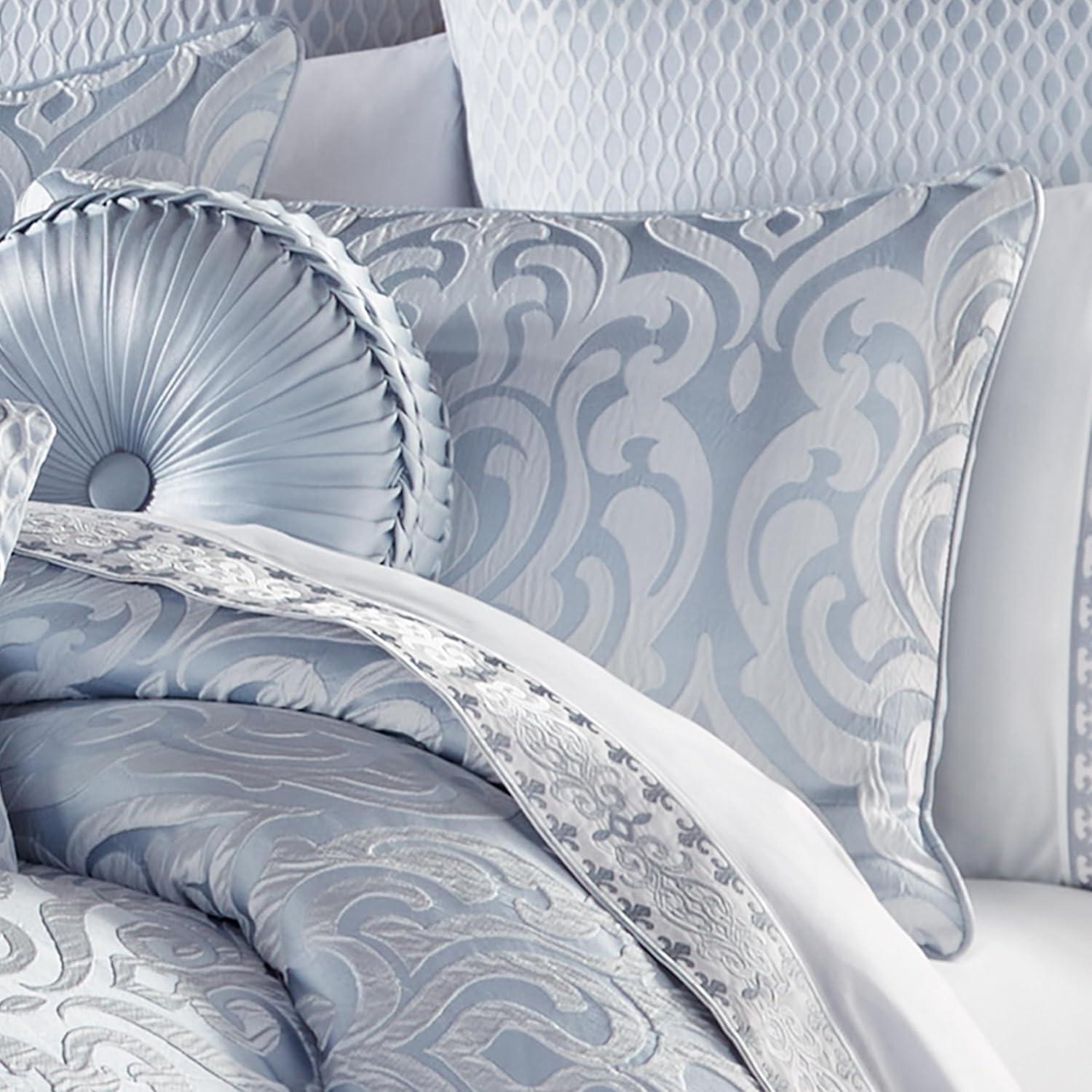 J. Queen New York  Liana Comforter Set Queen