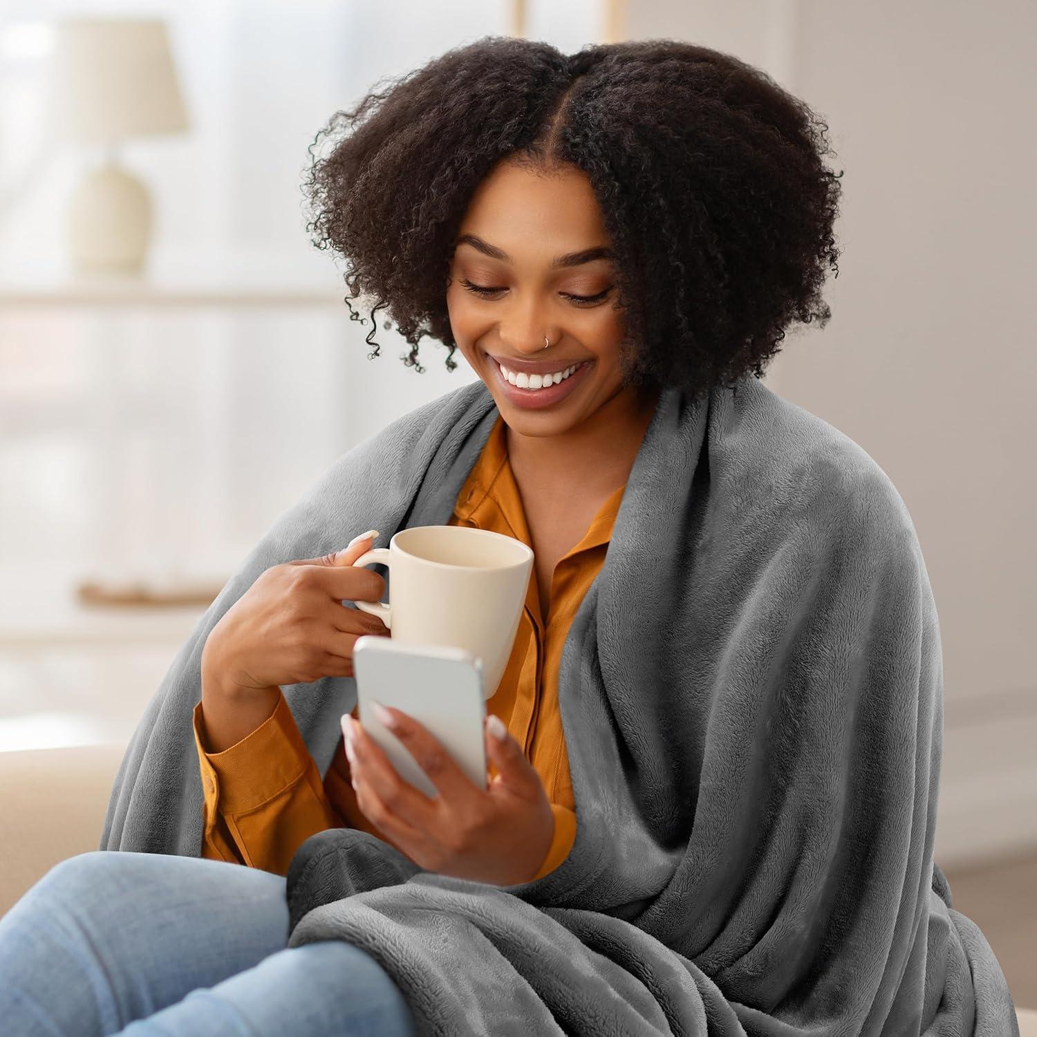 Utopia Bedding Fleece Blanket King Size Grey 300GSM Luxury Anti-Static Fuzzy Soft Microfiber Bed Blanket (90x102 Inch)