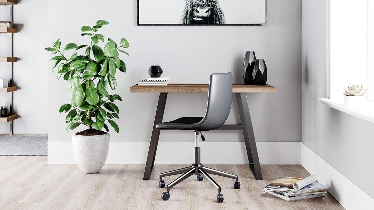 Signature Design by Ashley Arlenbry Home Office Small Desk, Gray