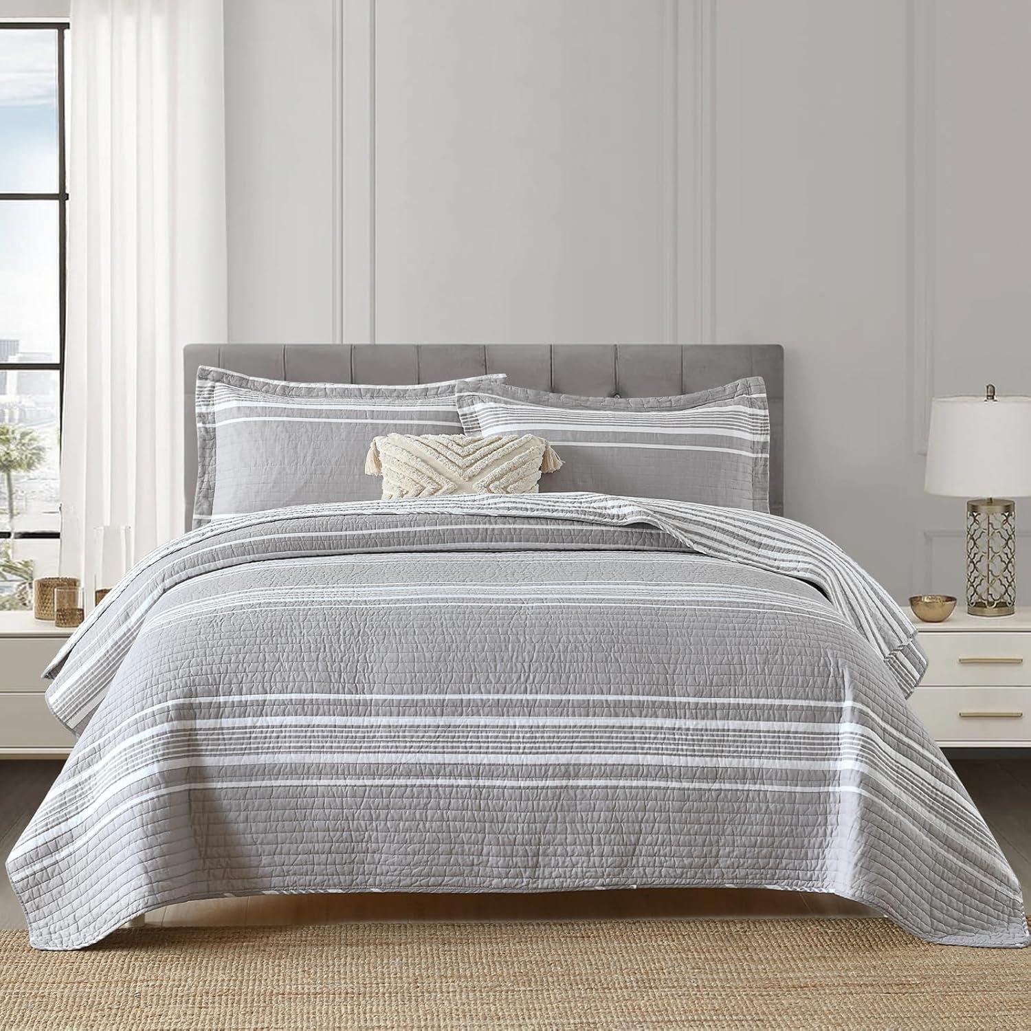 3pc King Farmhouse Striped Reversible Quilt Bedding Set Gray - Lush Décor