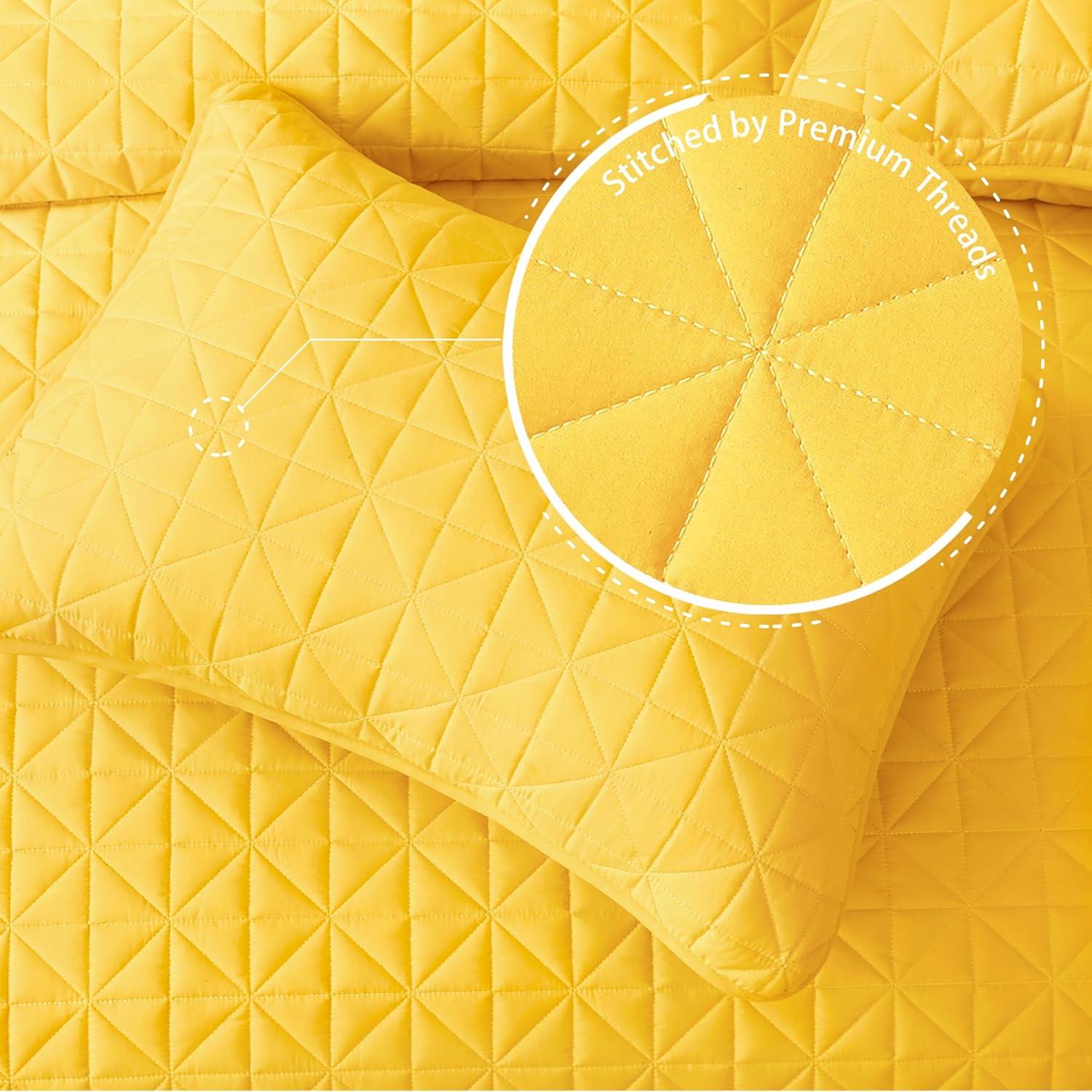 Exclusivo Mezcla Bed Quilt Set Queen Size for All Seasons, Stitched Pattern Quilted Bedspread/ Bedding Set/ Coverlet with 2 Pillow shams, Lightweight and Soft, Yellow