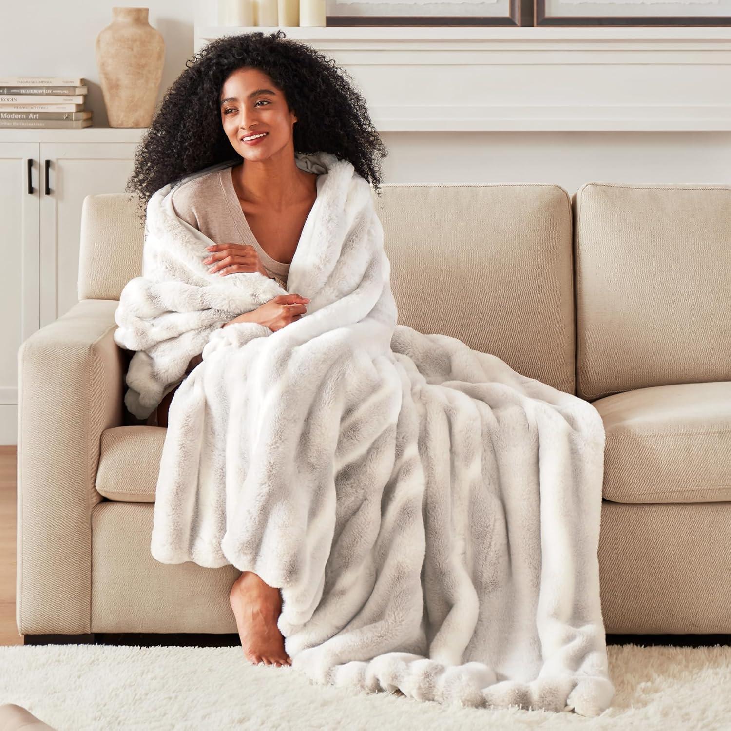 Frost Fox Faux Fur Plush Throw Blanket, 50"x60"