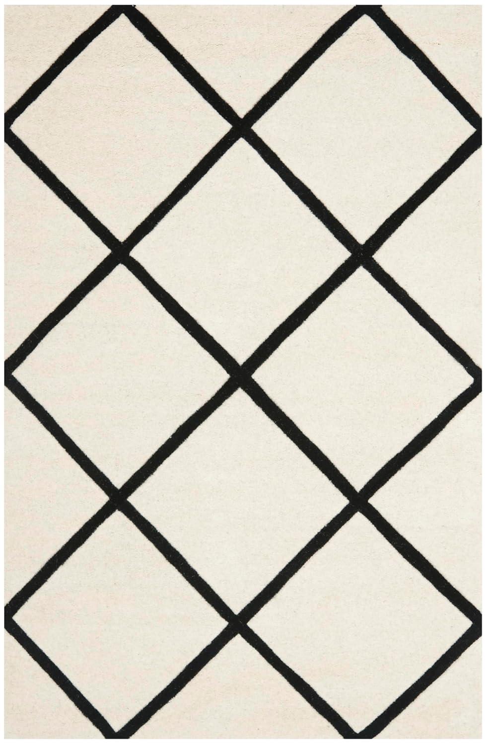 Chatham CHT720 Hand Tufted Area Rug - Ivory/Black - 6'x9' - Safavieh.