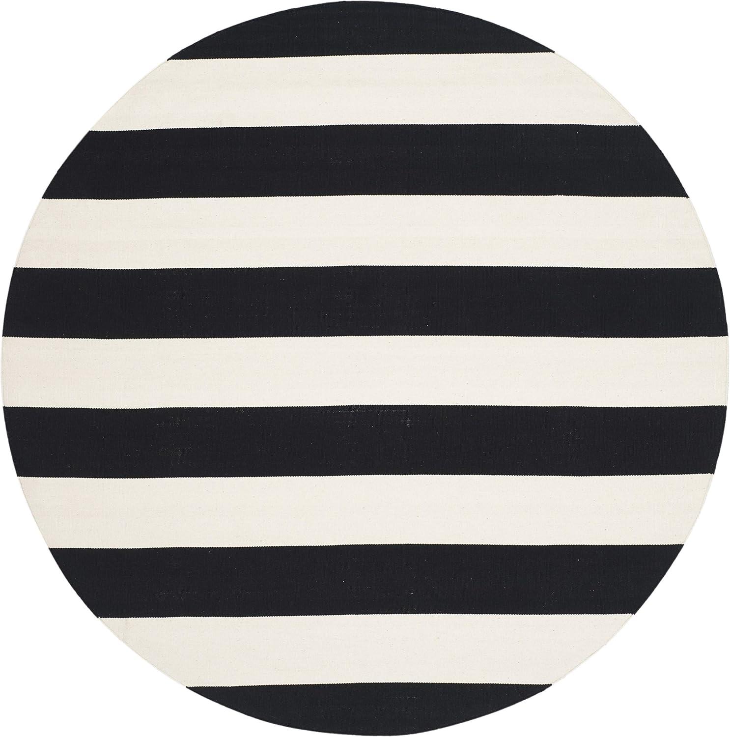 Montauk MTK712 Hand Woven Area Rug - Black/Ivory - 3' round - Safavieh.