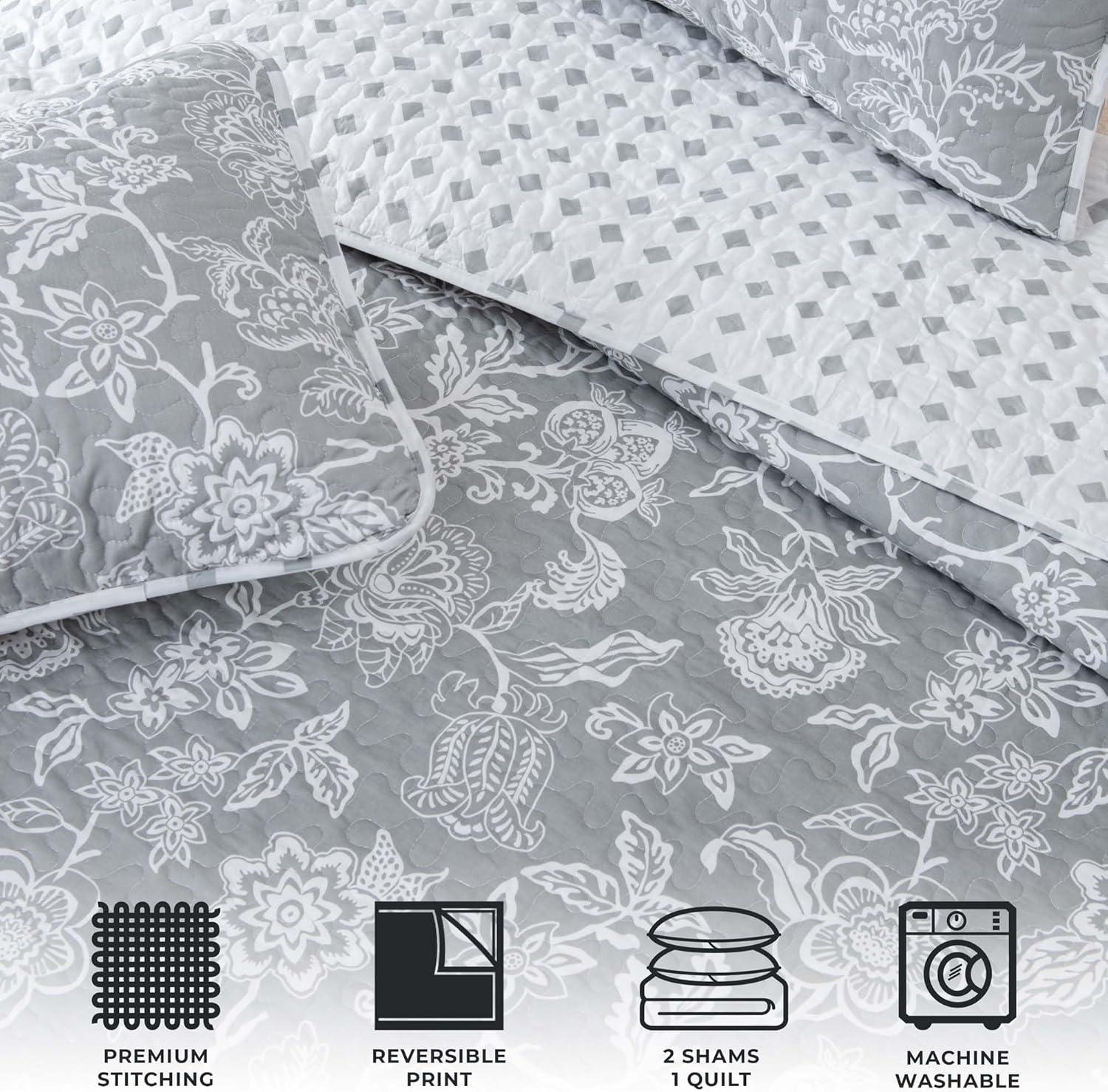 Dainty Floral Reversible Quilt Set with Shams