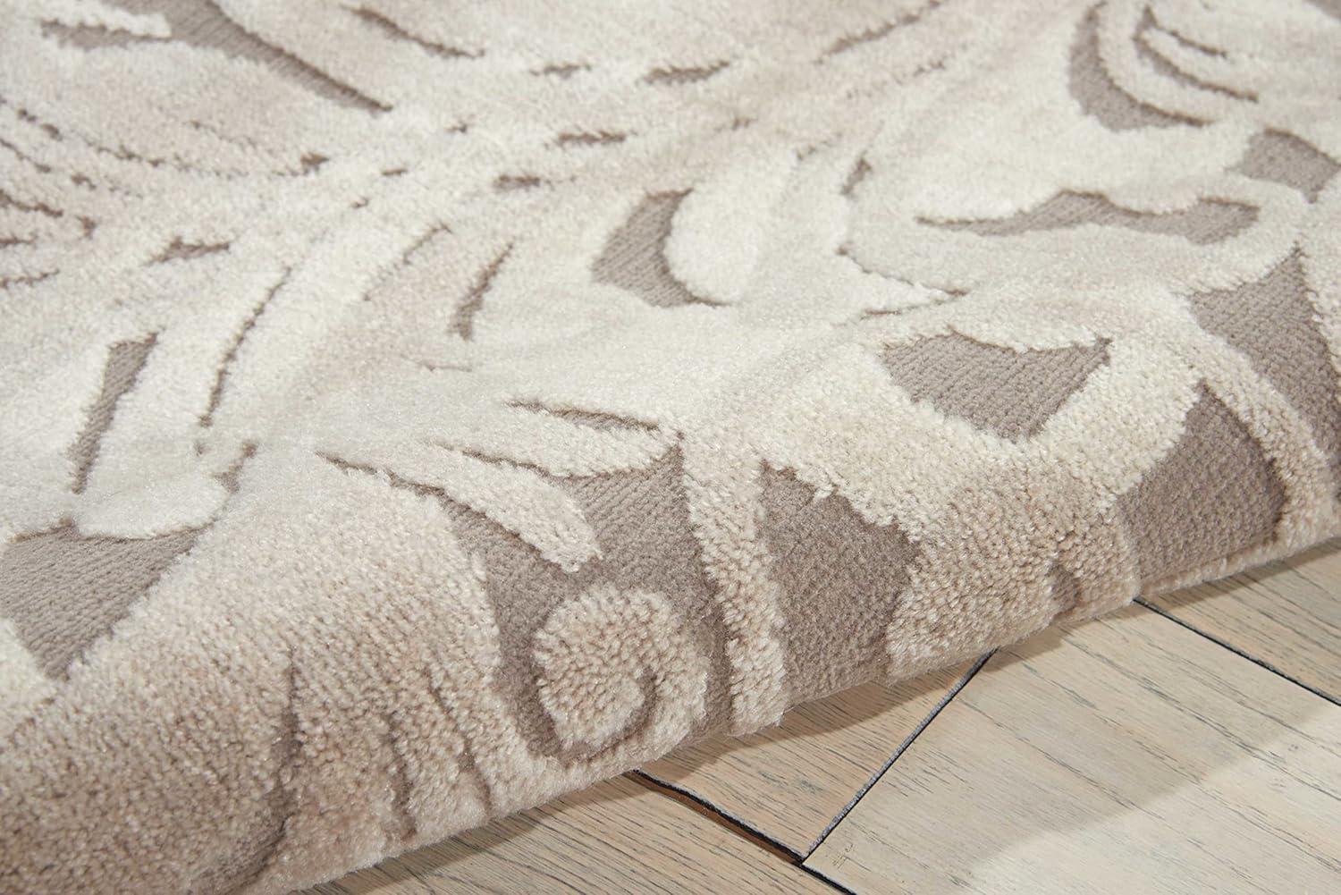 Ivory Floral Wool-Synthetic Blend 4' x 6' Area Rug