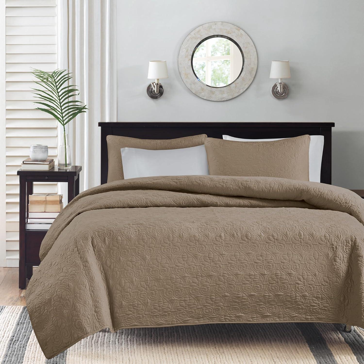 Madison Park Quebec Reversible Quilt Set