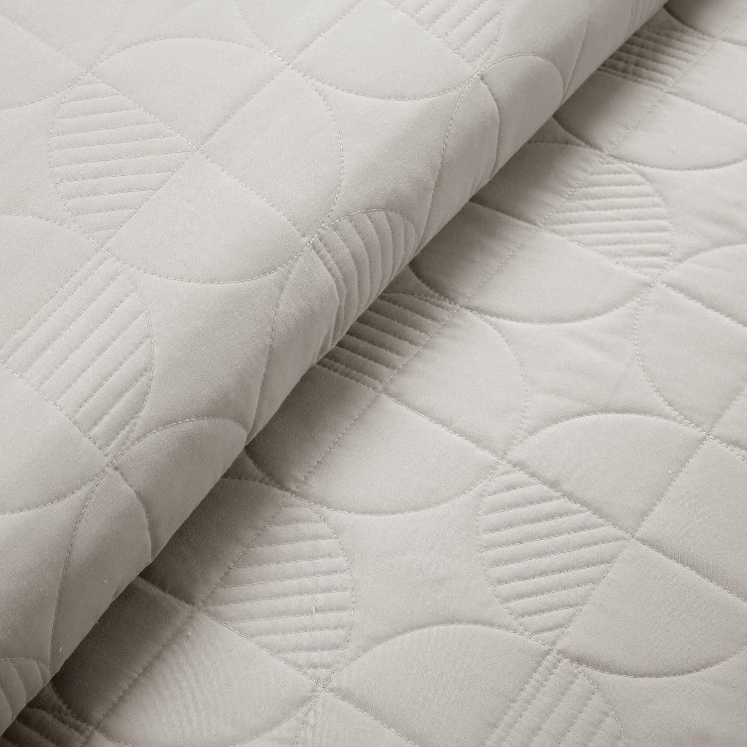 Gray King Cotton Reversible Quilt Set with Shams