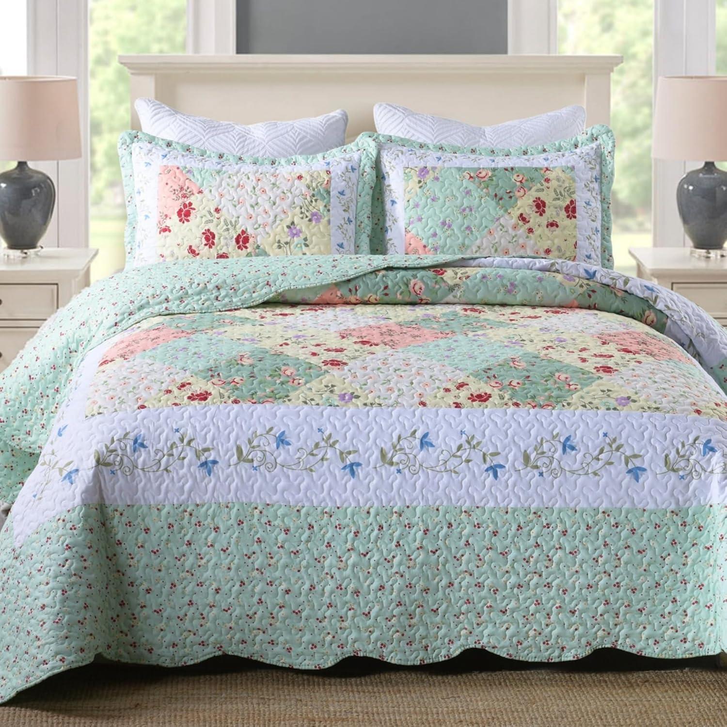 MarCielo Floral Quilt Set
