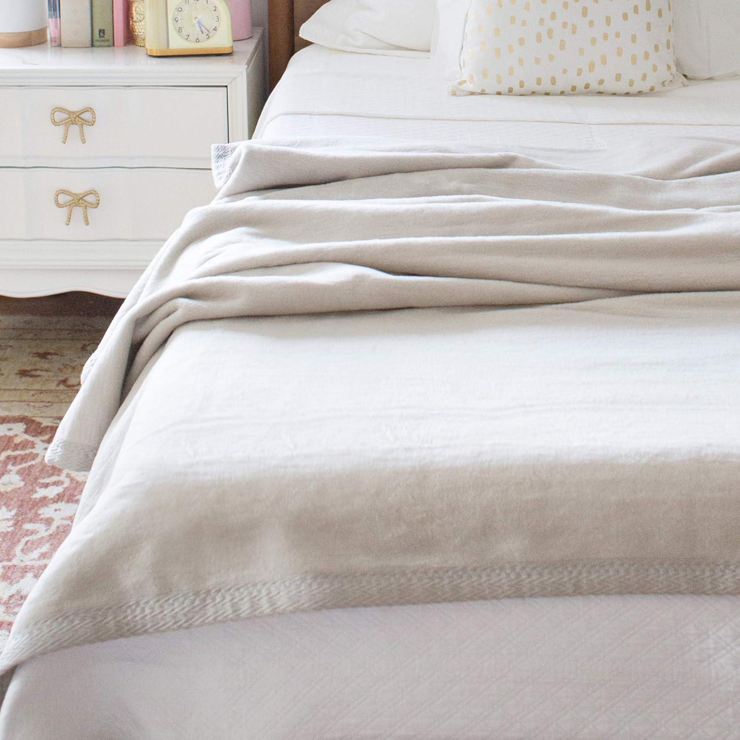 Peacock Alley Signature All Seasons 100% Cotton Blanket
