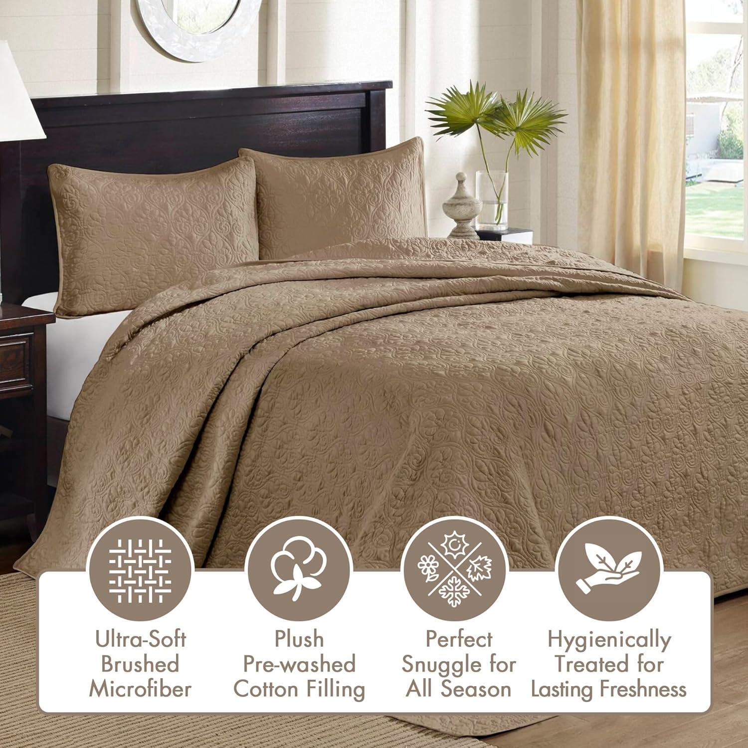 Quebec Reversible Bedspread Set