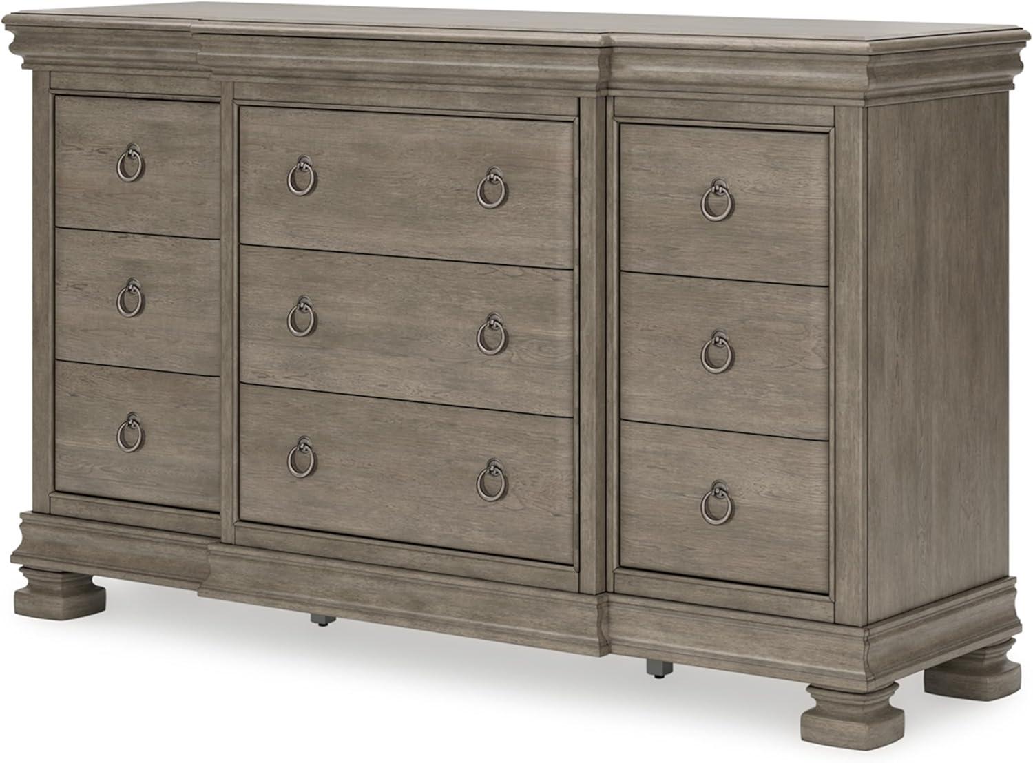 Light Gray Traditional Dresser with Dovetail Drawers