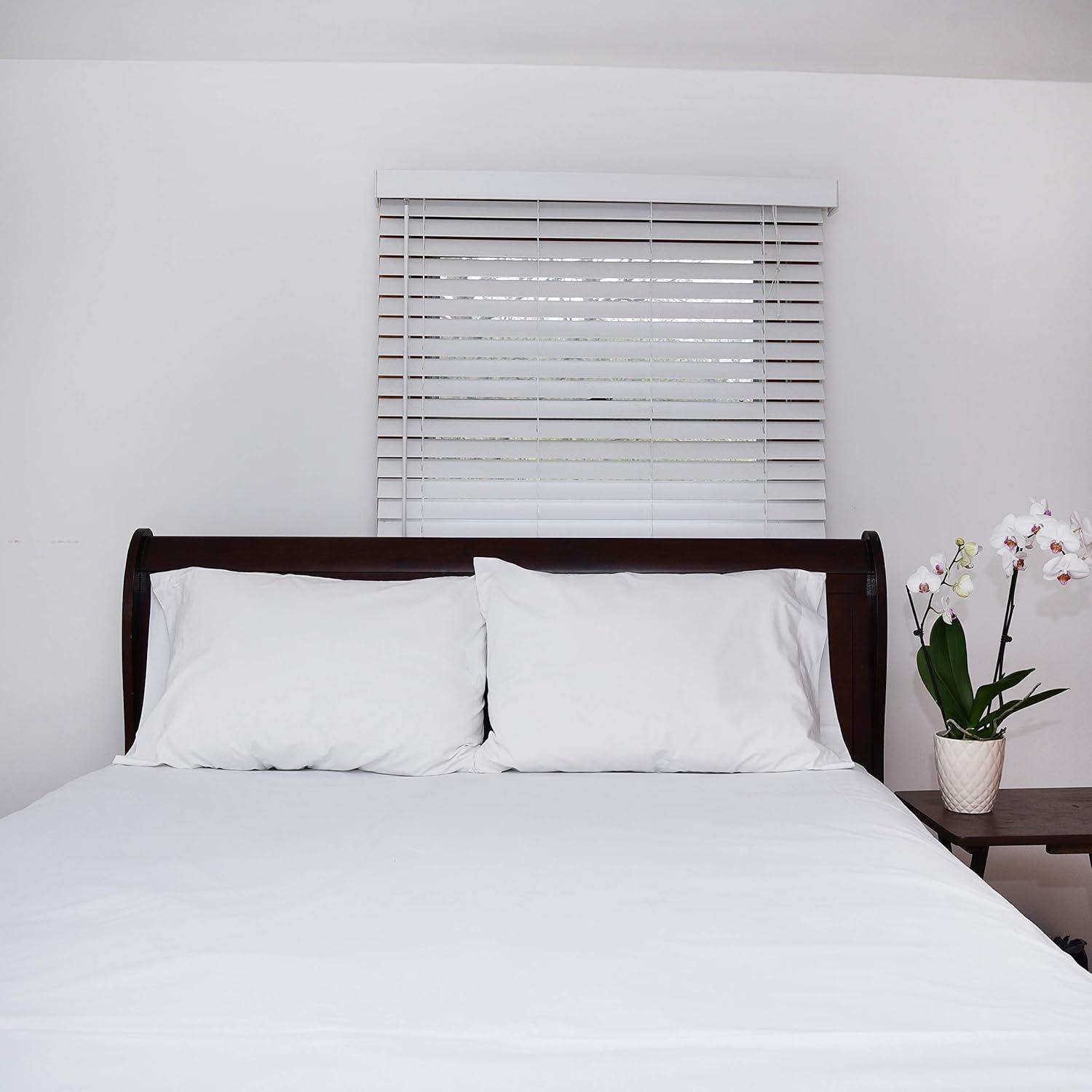 Pacific Linens Fundas de Almohada de Mezcla de Algodón Tamaño Queen Blanco, Fundas de Almohada de Calidad de Hotel, Paquete de 2 (Queen)