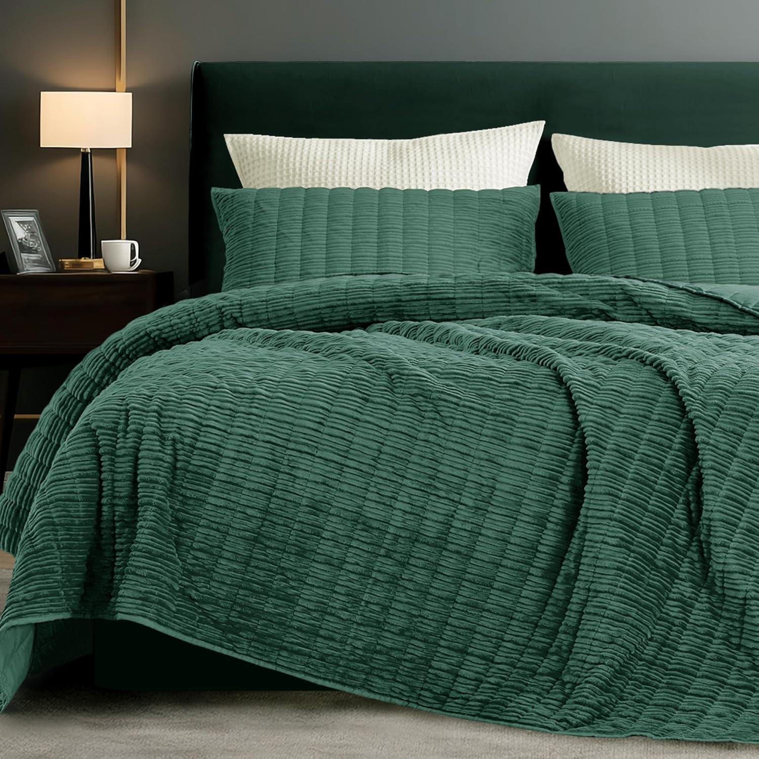 Hunter Green Velvet Full Quilt Set with Striped Stitching