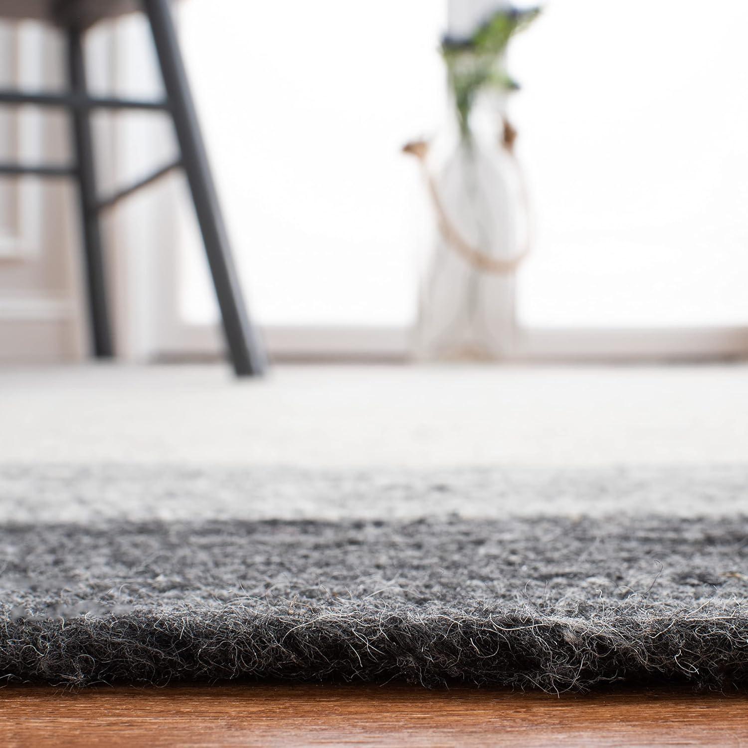 Braided BRD903 Hand Woven Indoor Area Rug - Grey/Ivory - 8' Round - Safavieh