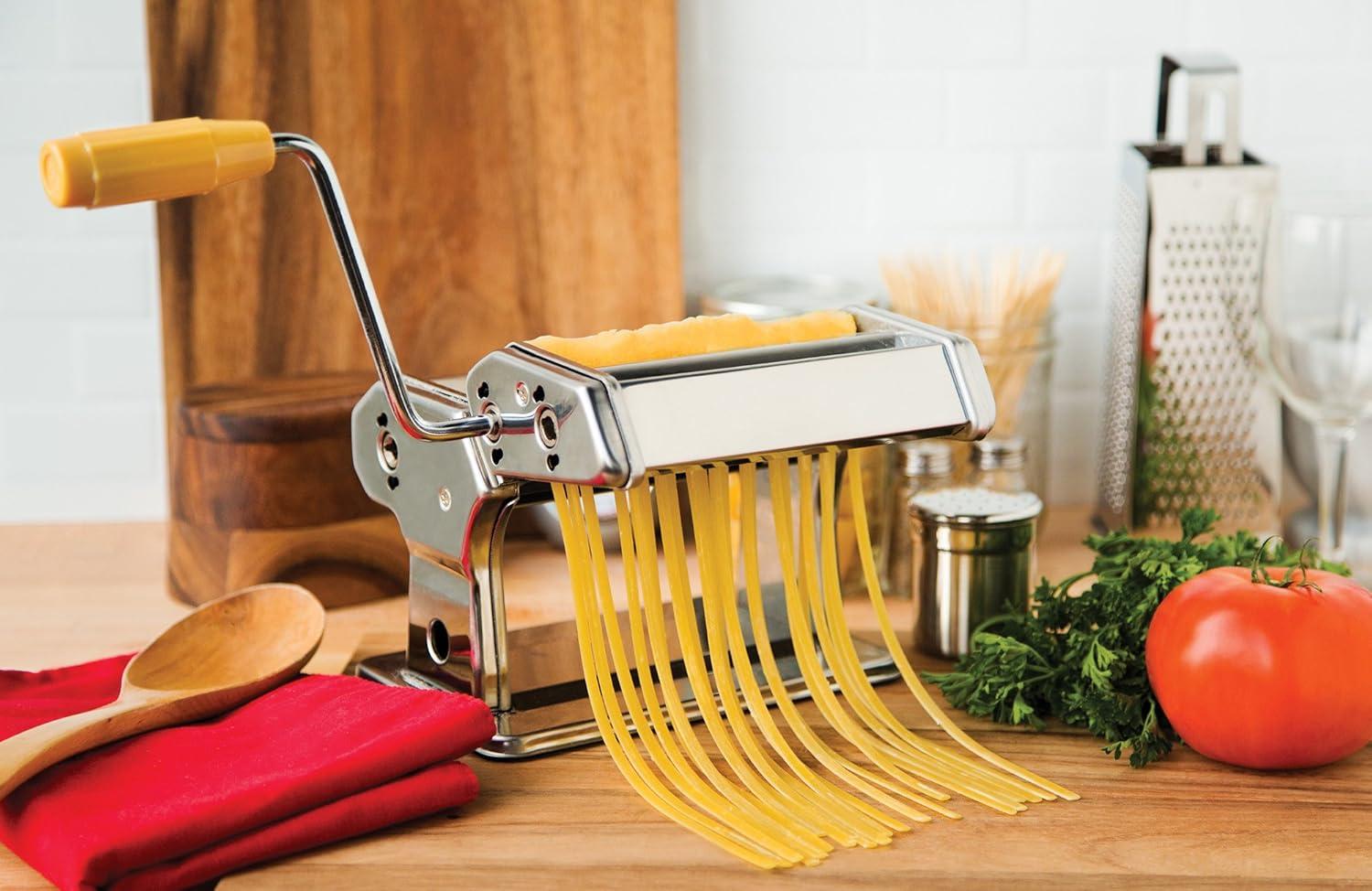 Fox Run Brands Fox Run Brands Manual Pasta Maker with 1 Attachment