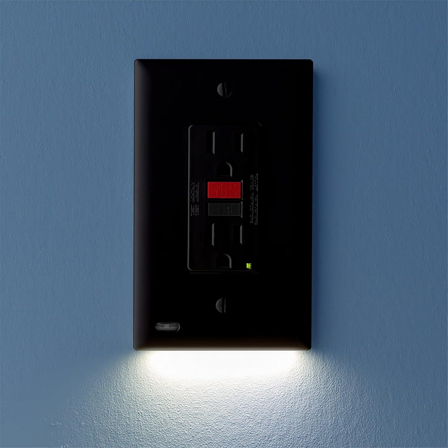 SnapPower GuideLight 2 PLUS Wall Plate Night Light - Bright / Dim / Off Sensor - GFCI, Black (1 Pack)