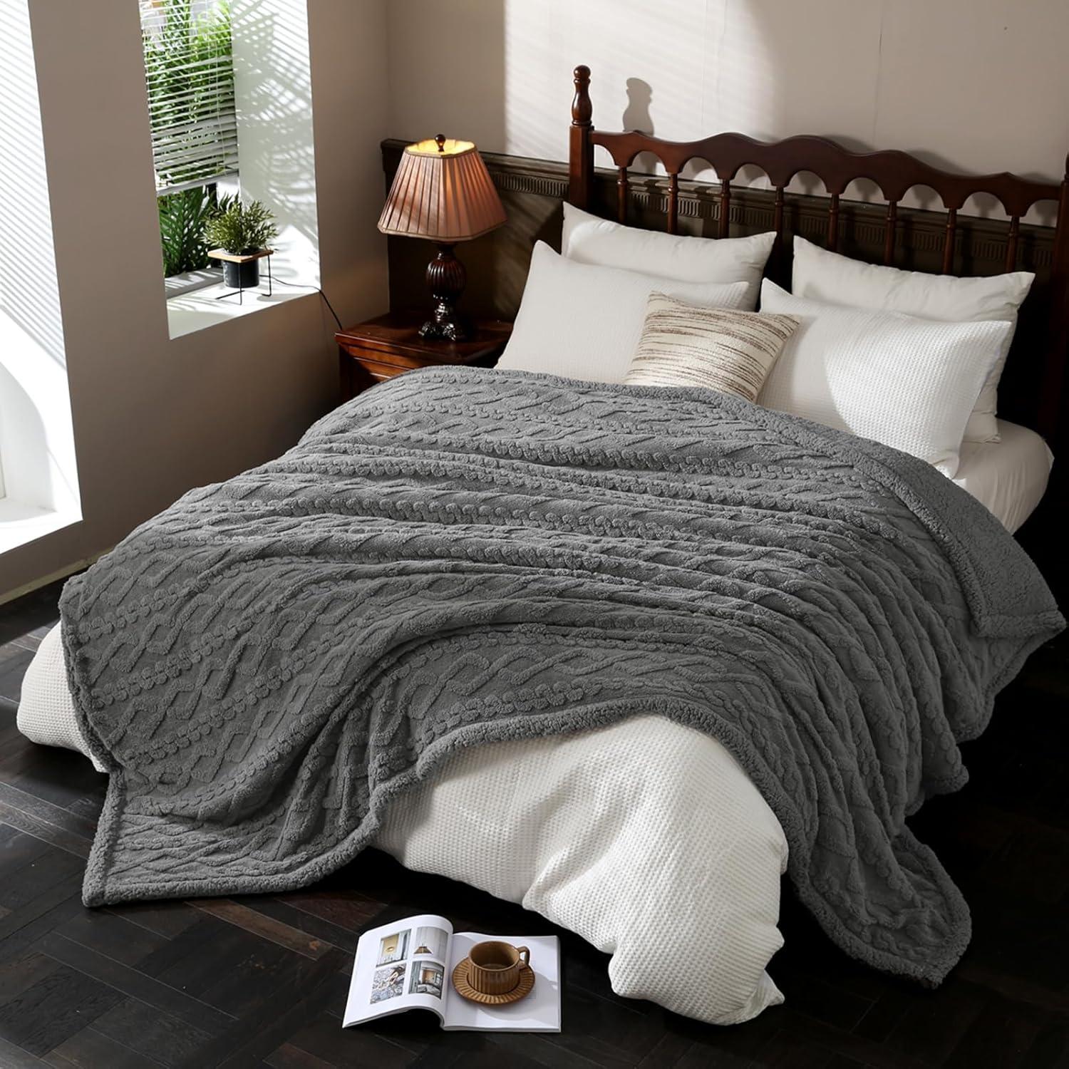 PU MEI Sherpa Throw Blanket for Couch Sofa 90”*80”- Fleece Tufted Fuzzy Soft Cozy Blanket for Bed, Thick Warm Blanket for All Seasons, (Dark Grey, 80"*90")