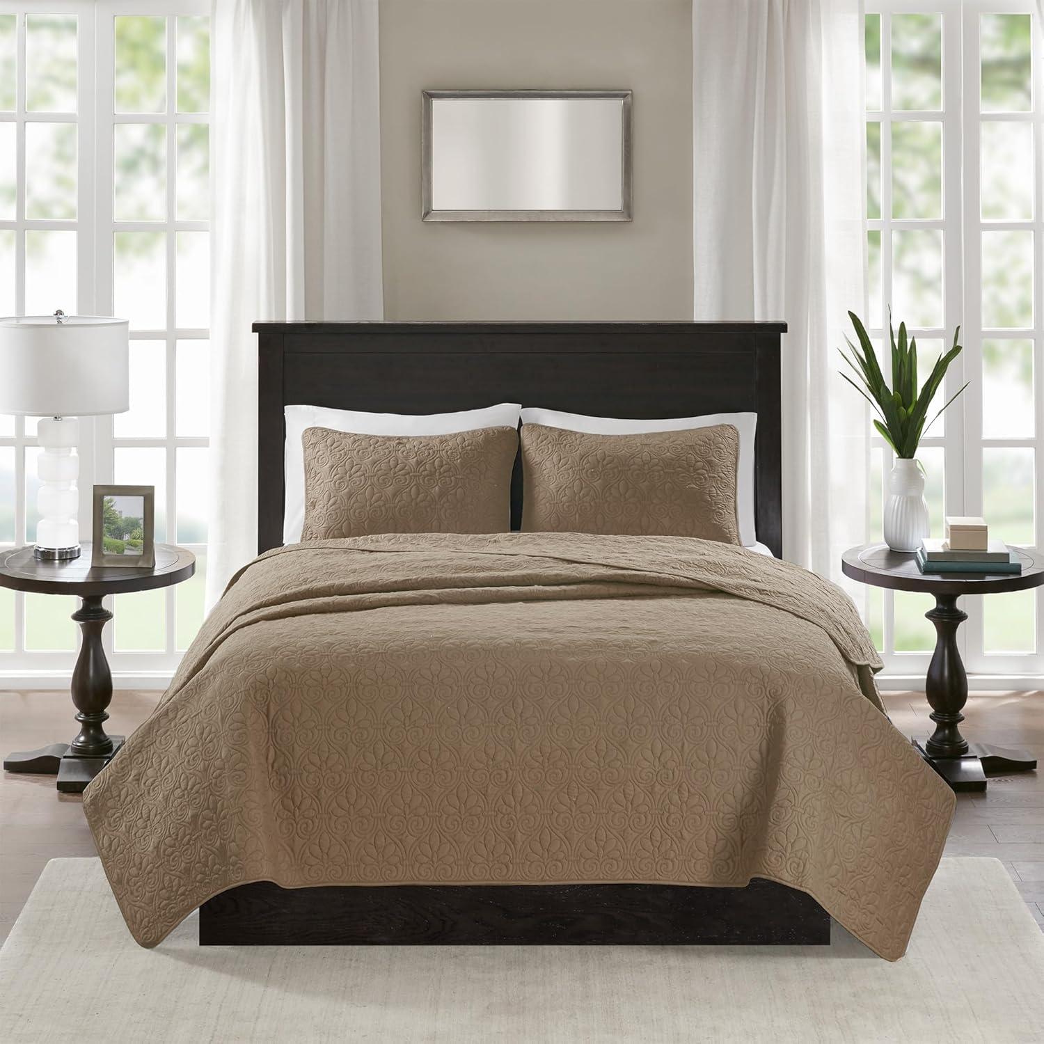 Madison Park Quebec Reversible Quilt Set