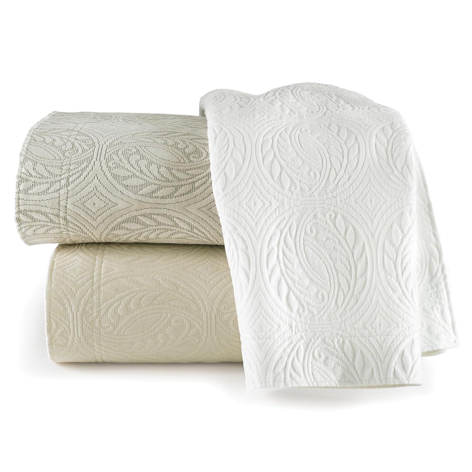 Dierking Traditional Cotton Floral Coverlet
