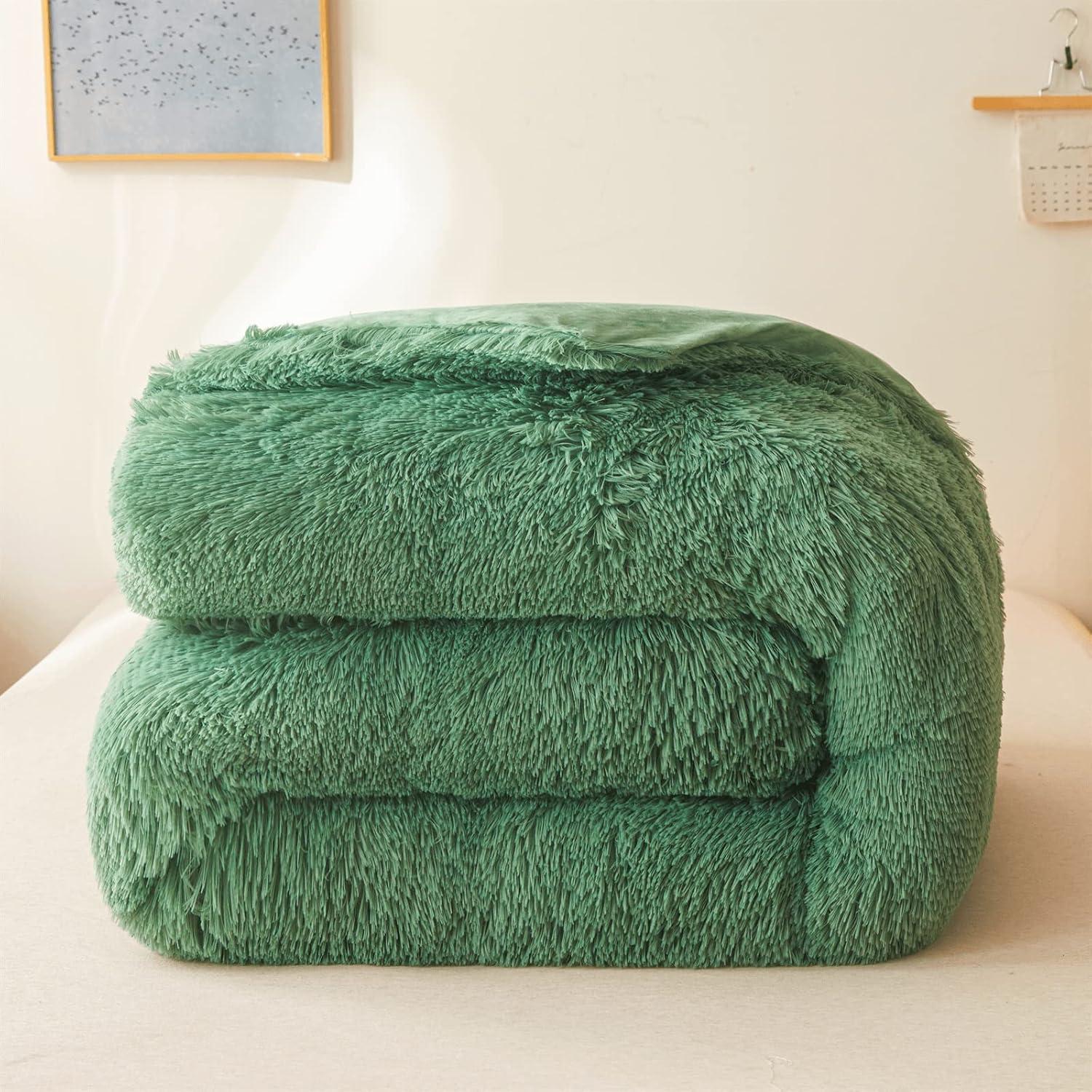 LIFEREVO 3 Pieces Luxury Plush Shaggy Faux Fur Duvet Cover Set(1 Fluffy Fuzzy Comforter Cover + 2 Pompoms Fringe Quilted Pillow Shams) Furry Bed Set, Zipper Closure, Queen Size, Dark Green