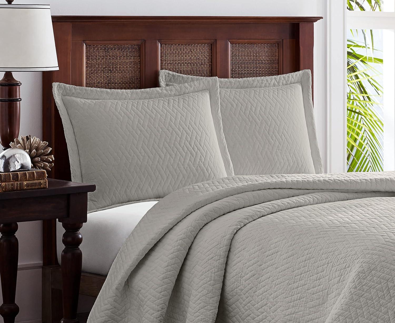 Tommy Bahama Home Tommy Bahama Raffia Solid Cotton Reversible Quilt Set