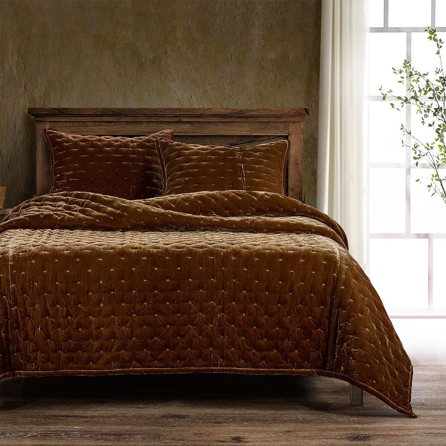 Stella Faux Silk Velvet Classic Chic Modern Rustic Romantic Western 1 Piece Quilt