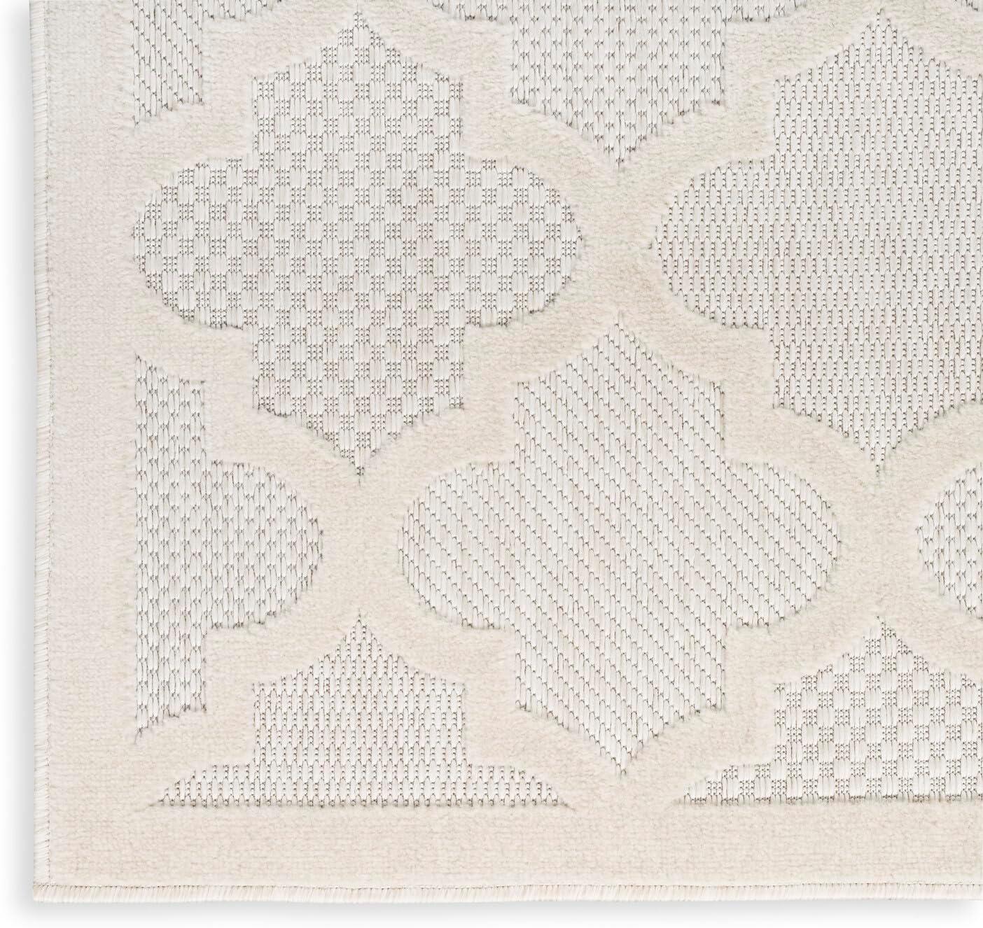 Ivory and White Trellis Synthetic Flat Woven 6' x 9' Rug