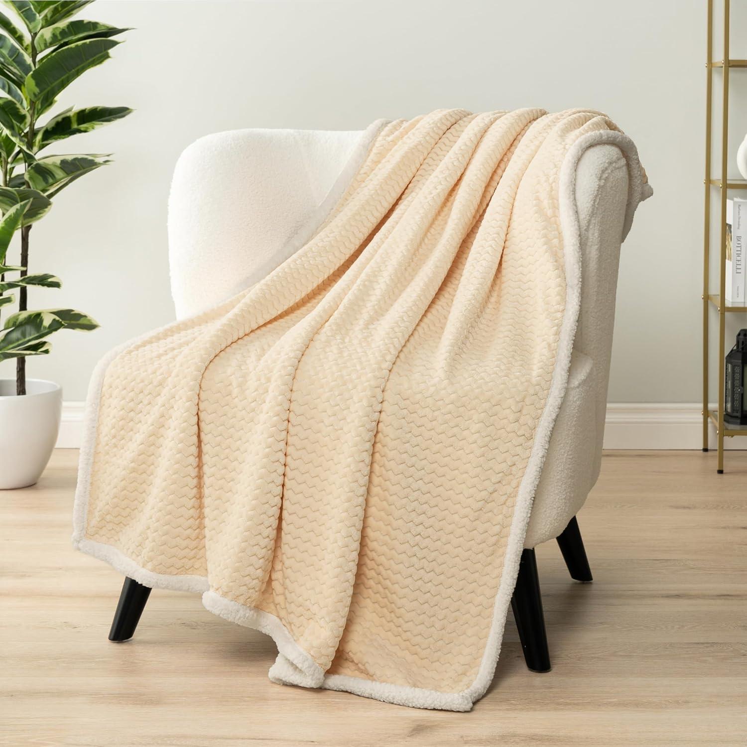 Pavilia Hand Woven Throw Blanket