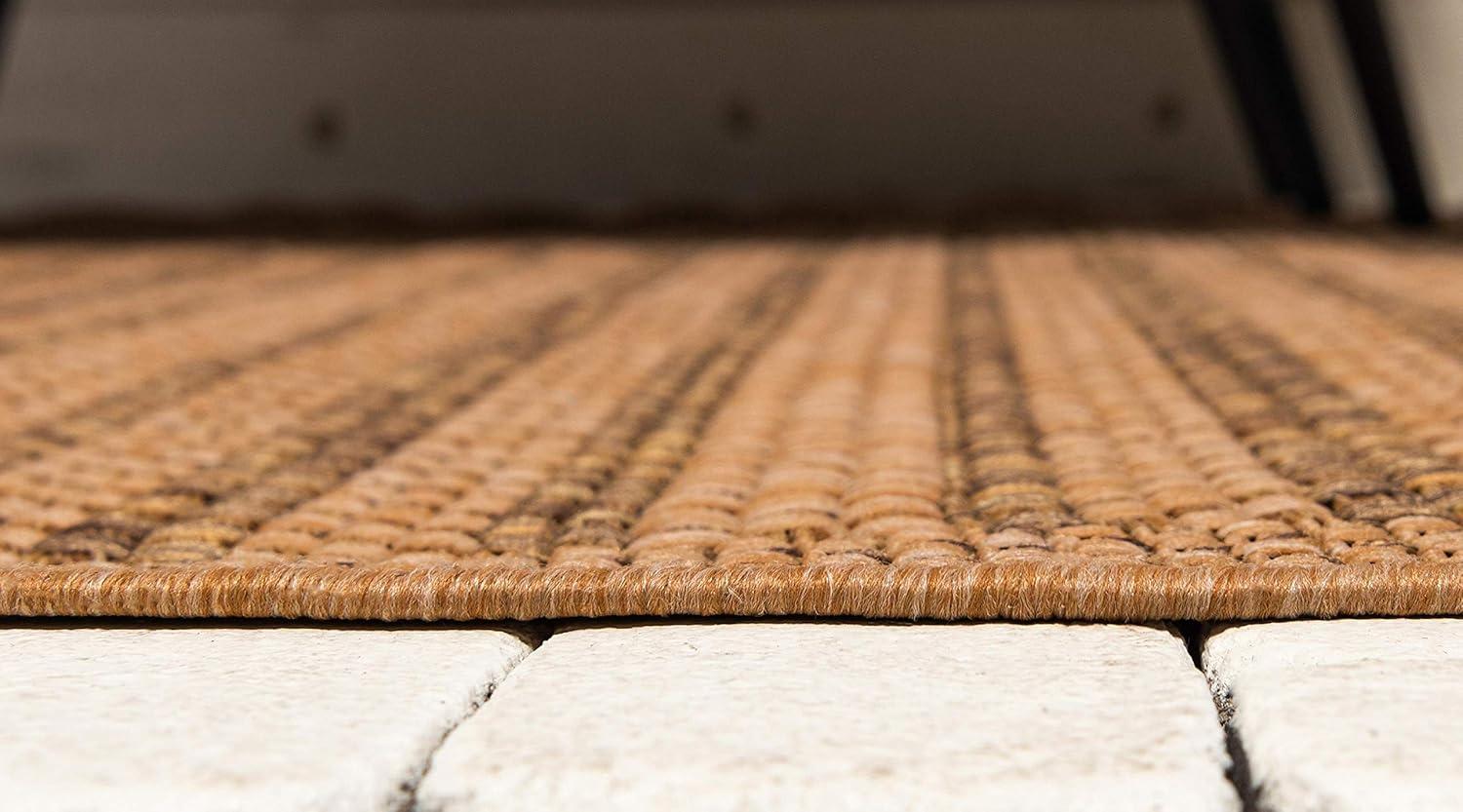 Unique Loom Outdoor Border Collection Area Rug - Checkered (2' 2" x 3' 1" Rectangle Light Brown)